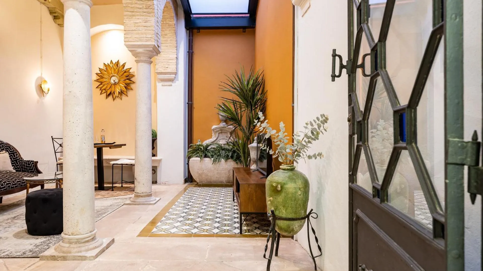 Teatro Suites Màlaga 0*,